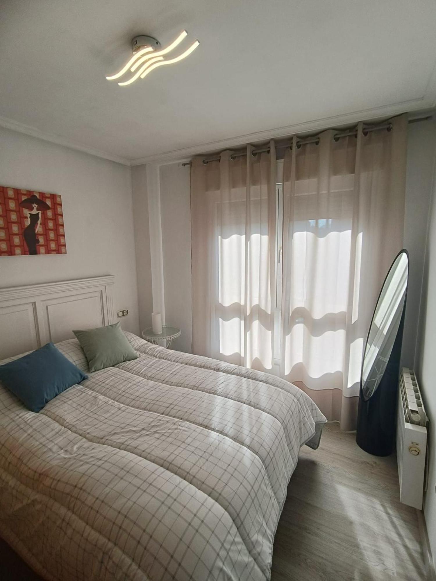 Apartamento Hospital Los Prados Parking Gratuito اوفيدو المظهر الخارجي الصورة